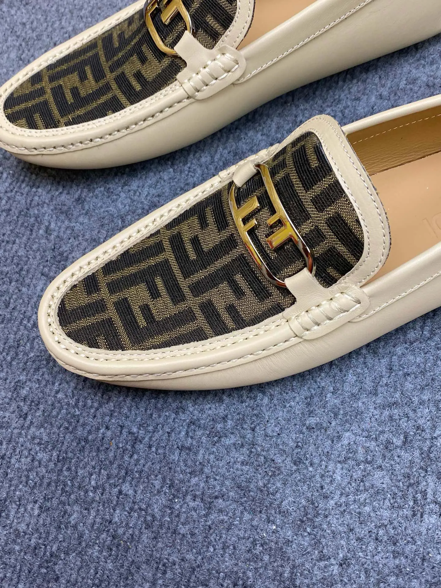 Men's Men's Shoes Men's Men's Shoes 💰700FENDI Fendi Men's Shoes are breathable and comfortable. Original development. Counters copy one to one. Imported cowhide. Niuri. 38 to 44. (can be ordered at 45.46. No returns or exchanges)
